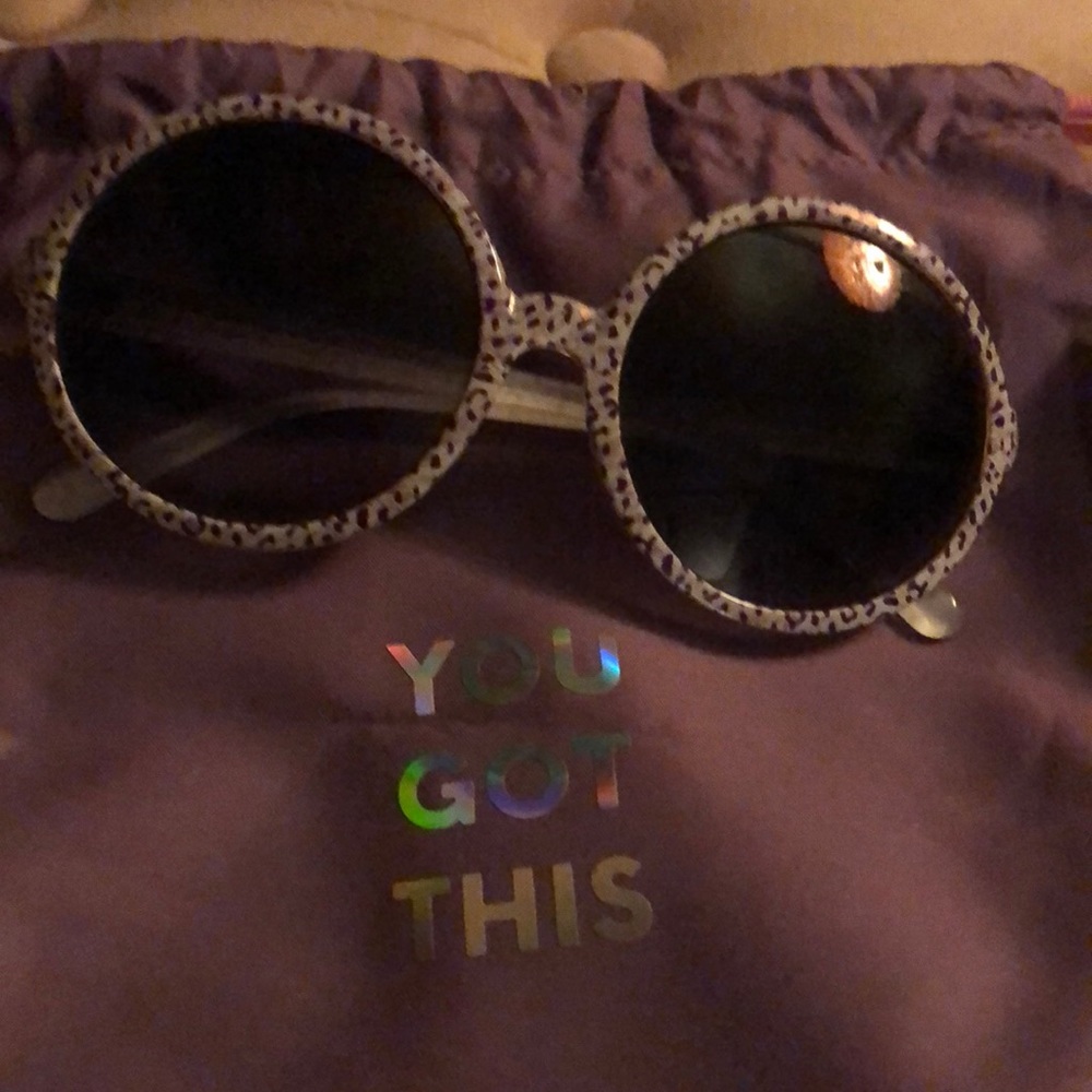 Round Purple Leopard Sunglasses